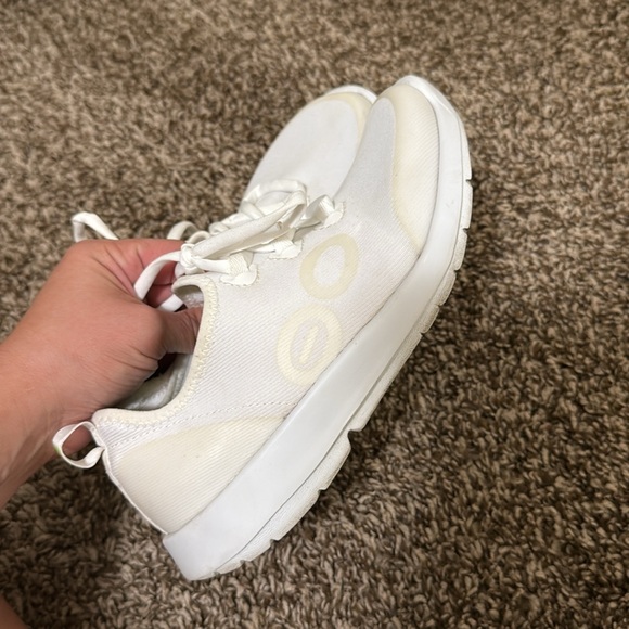OOFOS Women's Athletic Shoes - White - Picture 4 of 6
